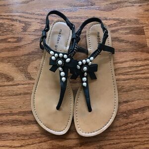 Madden Girl Pearl Sandals‎
